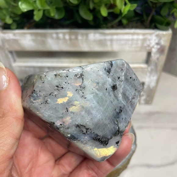 Labradorite Freeform - Picture 4 of 6